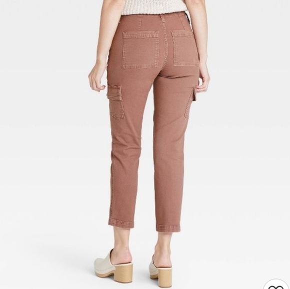 Universal Thread Slim Straight High Rise Cargo Pants in Brown Size 12 - Picture 3 of 13